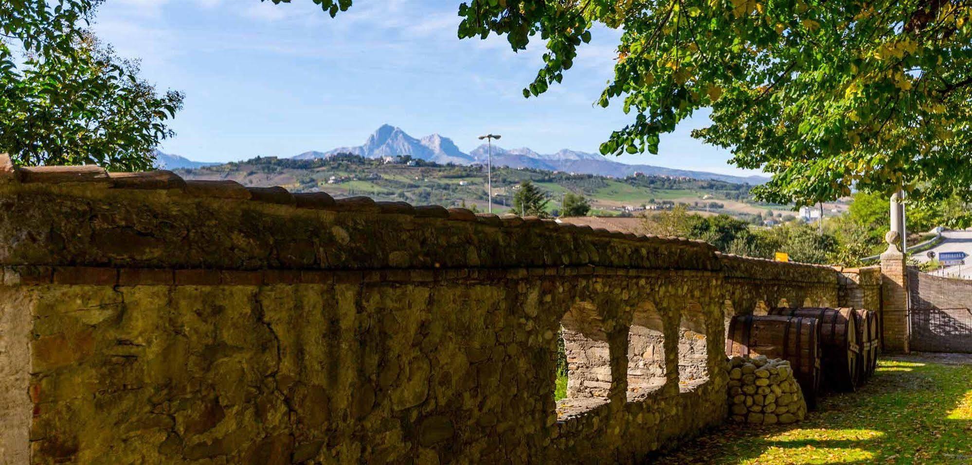 Corte Dei Tini Villa Vomano Kültér fotó